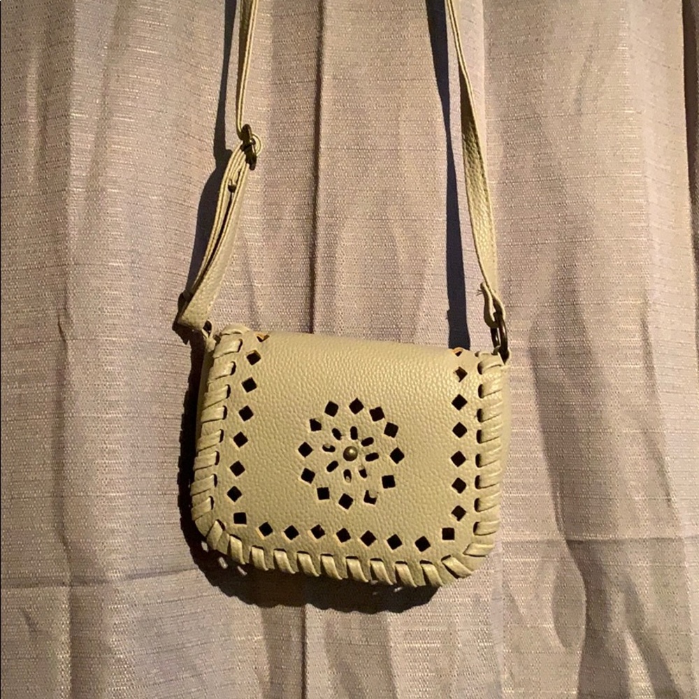 Small gray single pocket shoulder bag